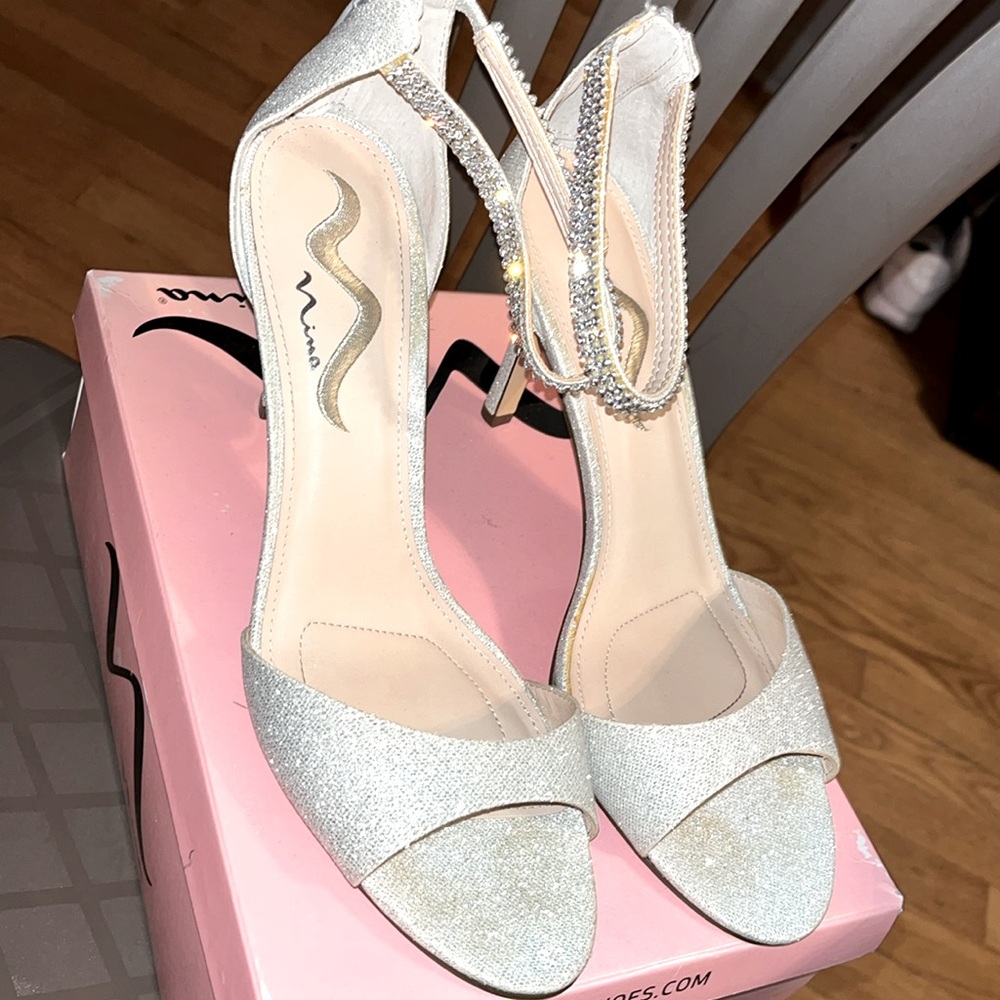 Beautiful Silver heels size 11